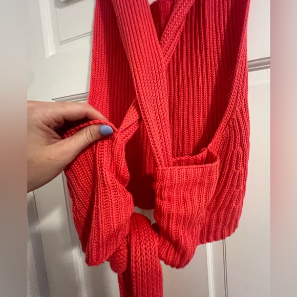 Lulu's Coral Tie-Back Cropped Sweater Tank - Picture 6 of 8